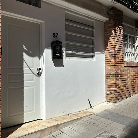 Apartamento Blanco Y Negro En El Centro Alicante Ngoại thất bức ảnh
