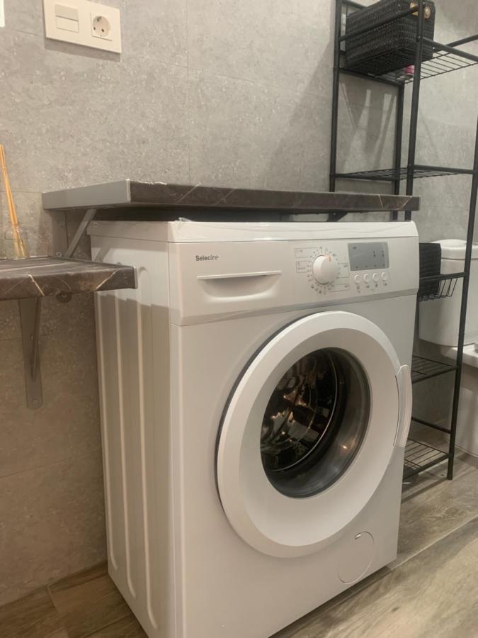 Apartamento Blanco Y Negro En El Centro Alicante Ngoại thất bức ảnh