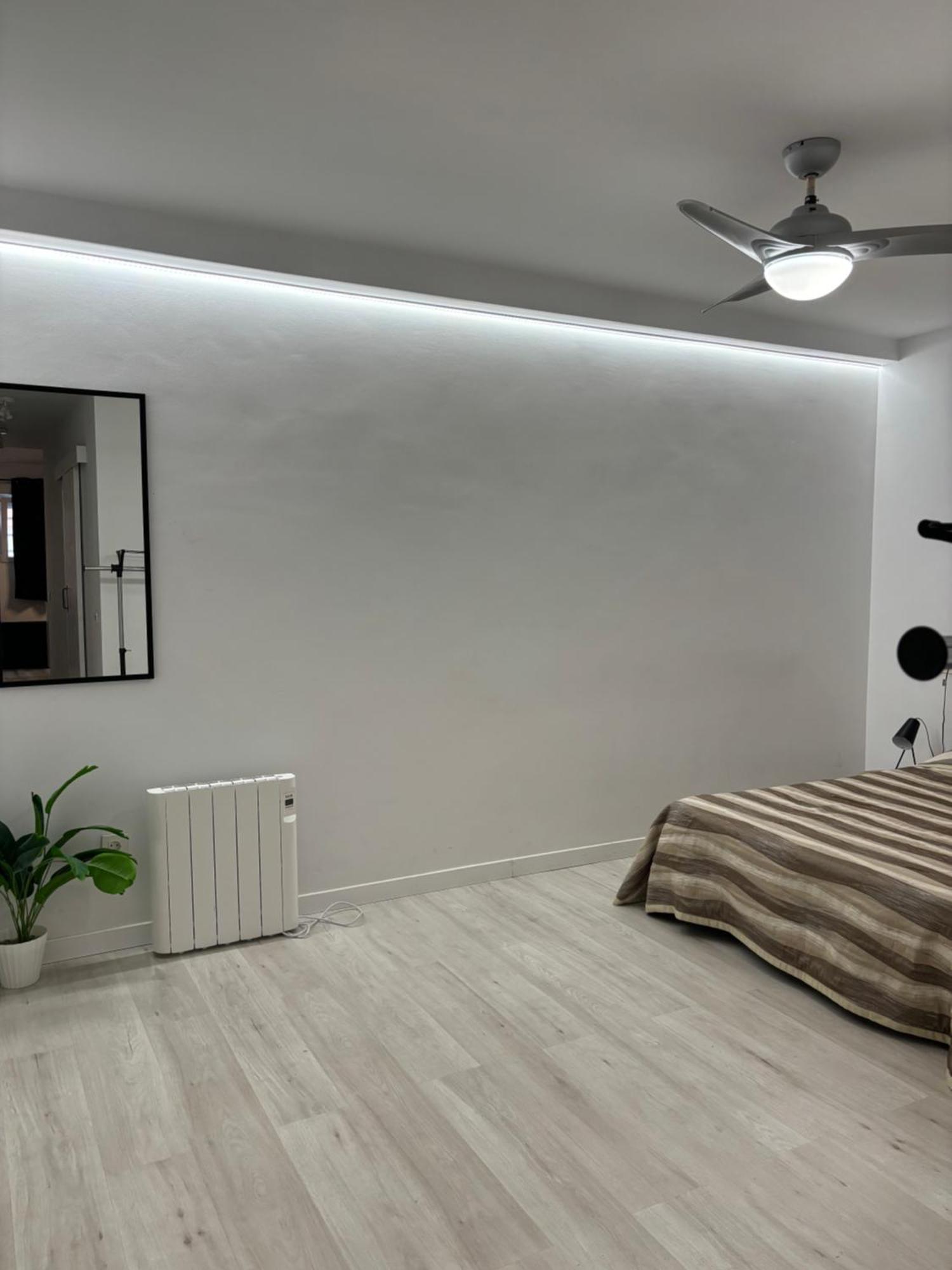 Apartamento Blanco Y Negro En El Centro Alicante Ngoại thất bức ảnh