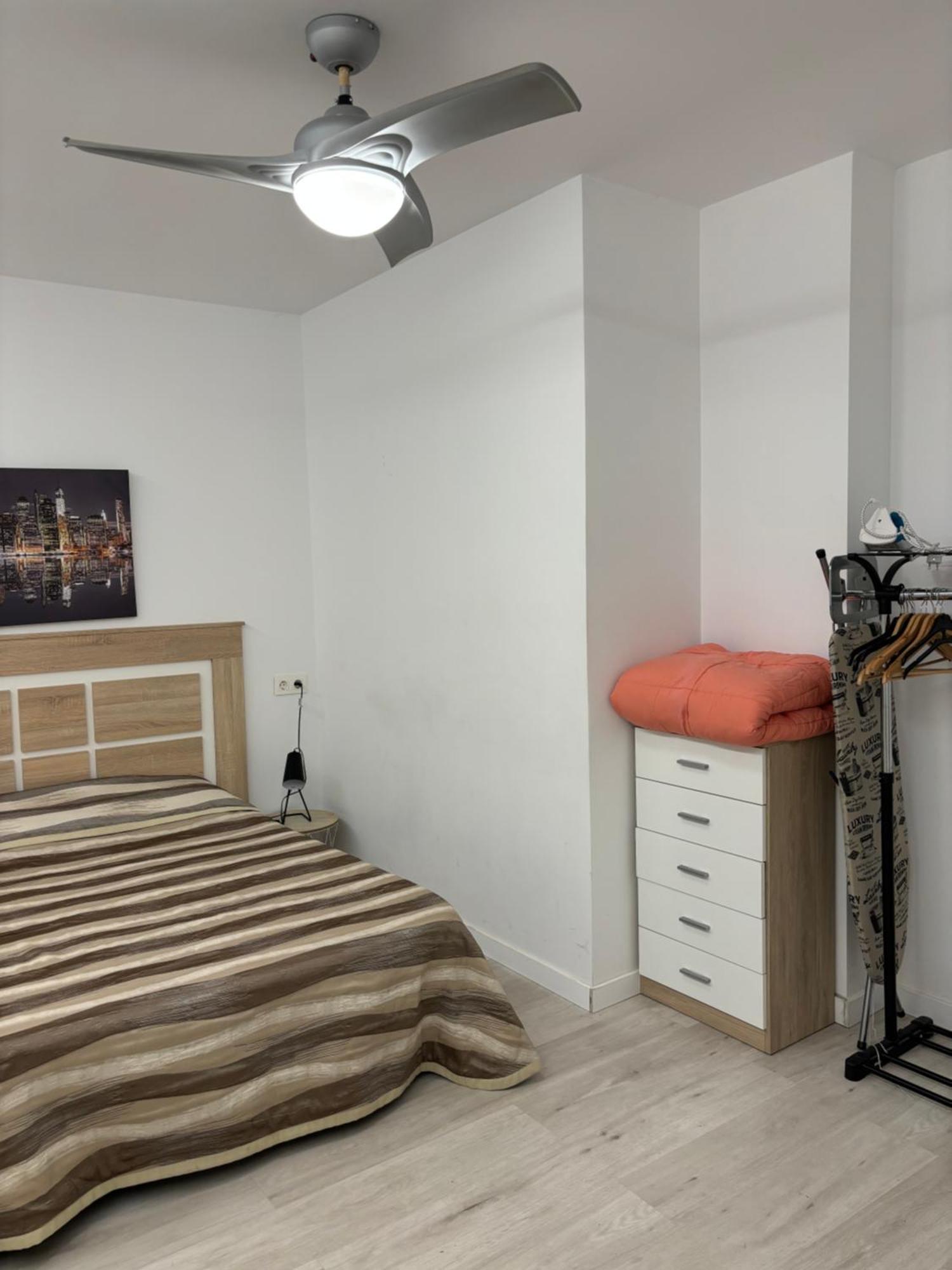 Apartamento Blanco Y Negro En El Centro Alicante Ngoại thất bức ảnh