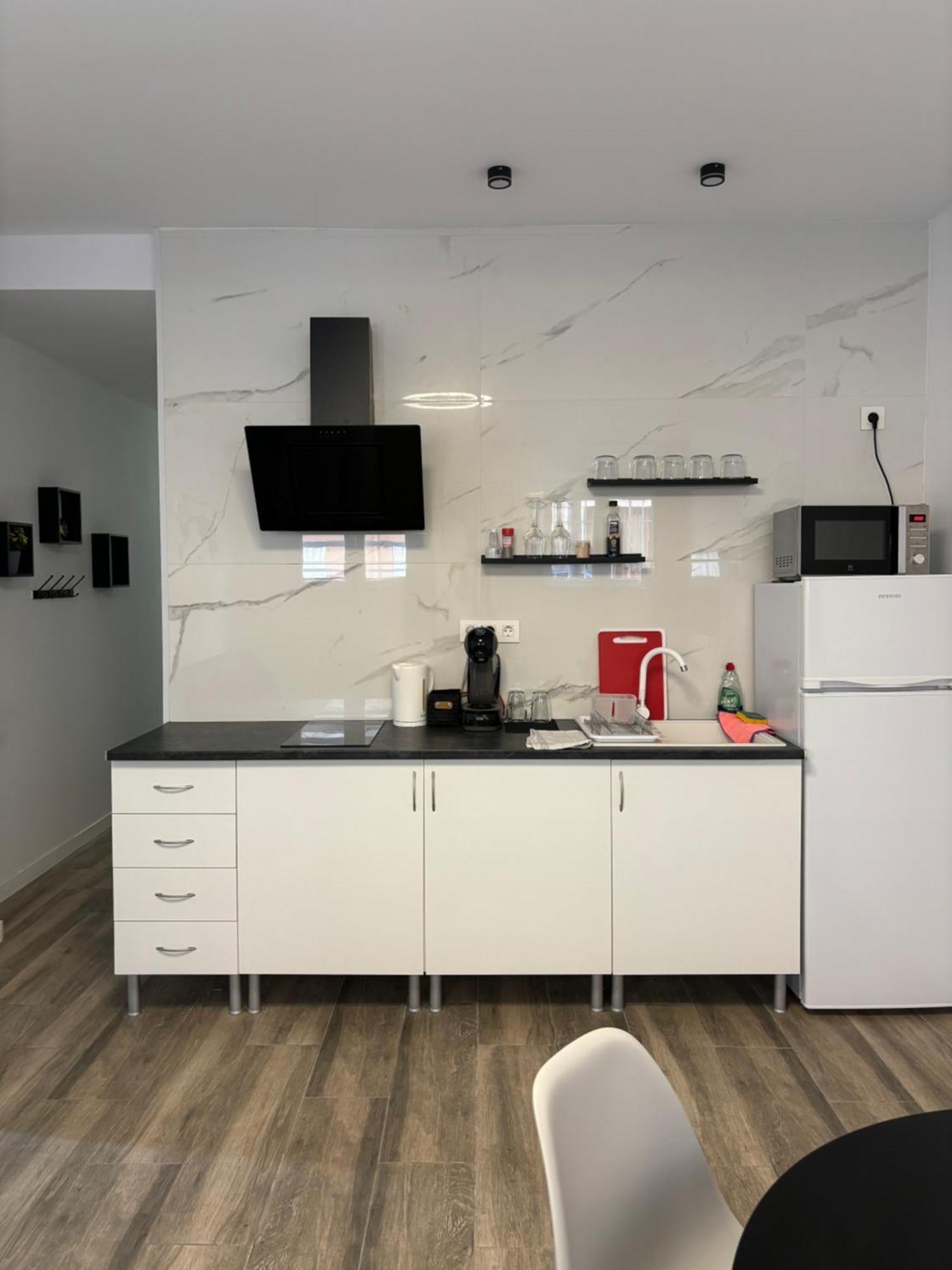 Apartamento Blanco Y Negro En El Centro Alicante Ngoại thất bức ảnh